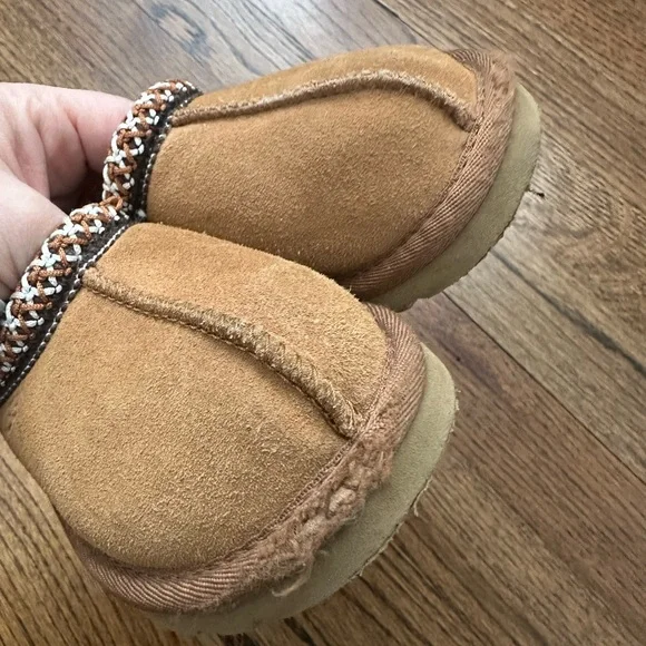 Ugg Toddler Slipper - Picture 5 of 6
